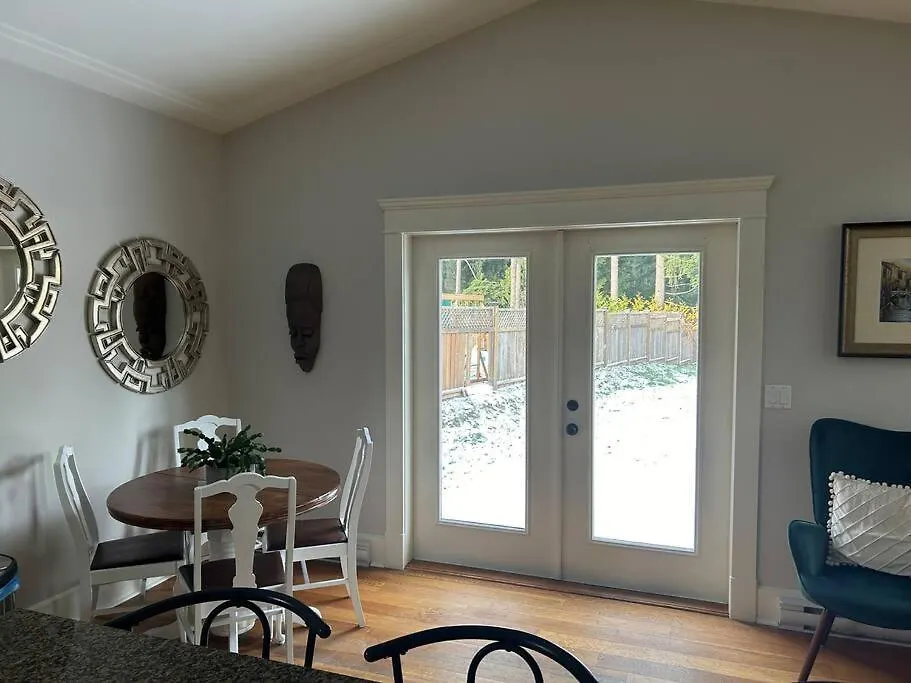 Bright Spacious Entire Home With Kids Backyard Set Βικτώρια 0*,