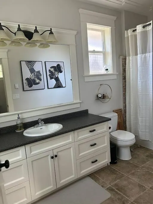 Bright Spacious Entire Home With Kids Backyard Set Βικτώρια 0*,