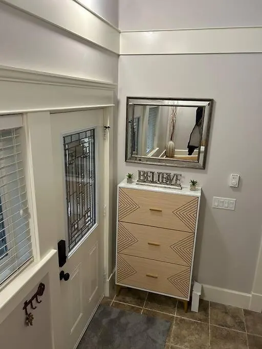 Feriehus Bright Spacious Entire Home With Kids Backyard Set Victoria