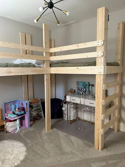 Bright Spacious Entire Home With Kids Backyard Set Victoria