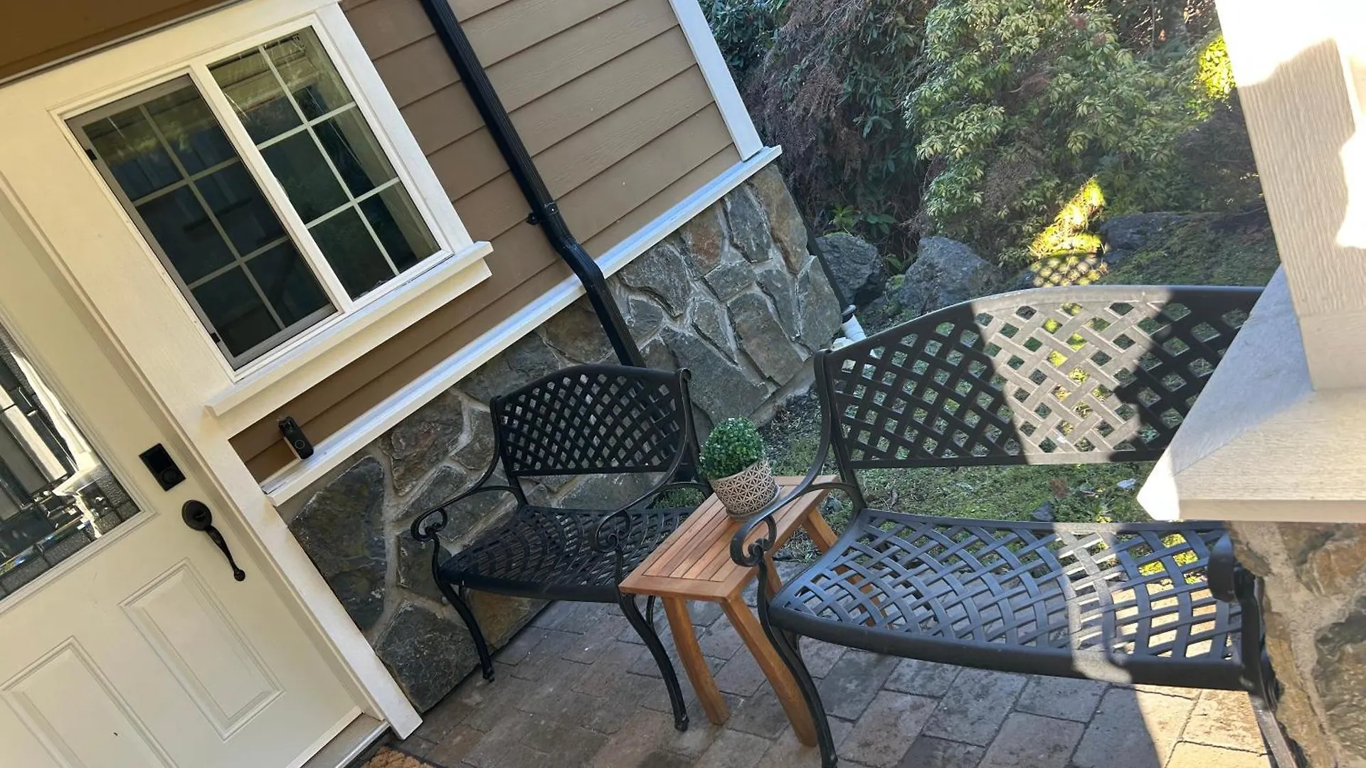 Bright Spacious Entire Home With Kids Backyard Set Victoria Feriehus